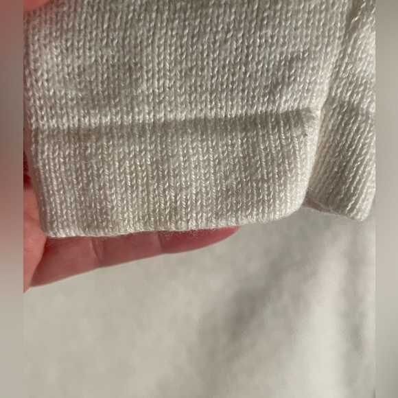 White House Black Market White Sweater Size Medium - Picture 8 of 9